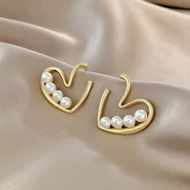 Heart Pearl Korean Stud Earrings