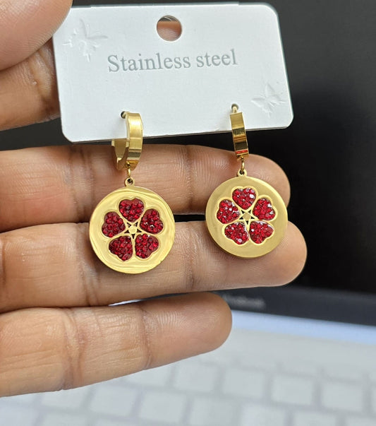 Glimmering Clover Drops